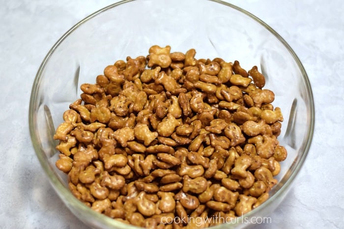 Pretzel goldfish crackers in a large mixing bowl.