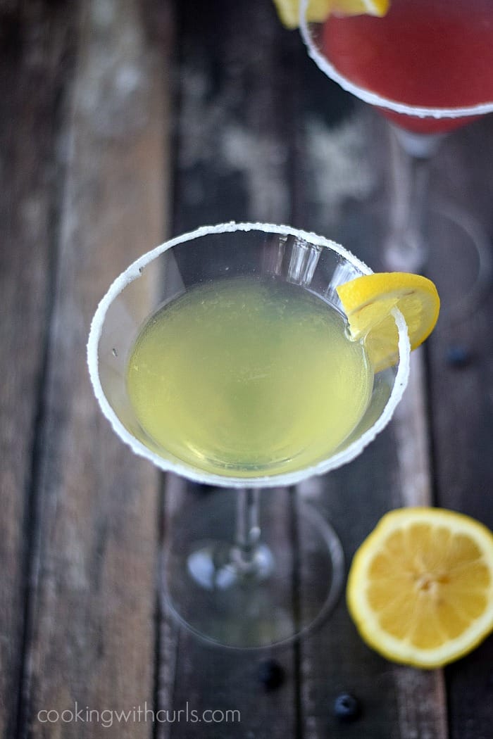 Lemon Drop Martinis | cookingwithcurls.com