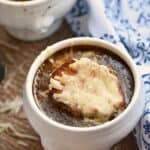 This Instant Pot French Onion Soup breaks from tradition, but still has all of the flavors of the original! cookingwithcurls.com